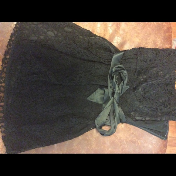 Lace Detail Cocktail Dress - Picture 4 of 4